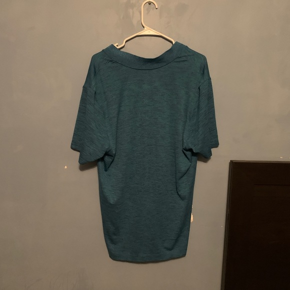Lululemon men’s workout shirt - Picture 2 of 2